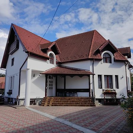 Pensiunea Millenium Sibiu With Parking - Motorcycle Friendly Travel Routes 외부 사진