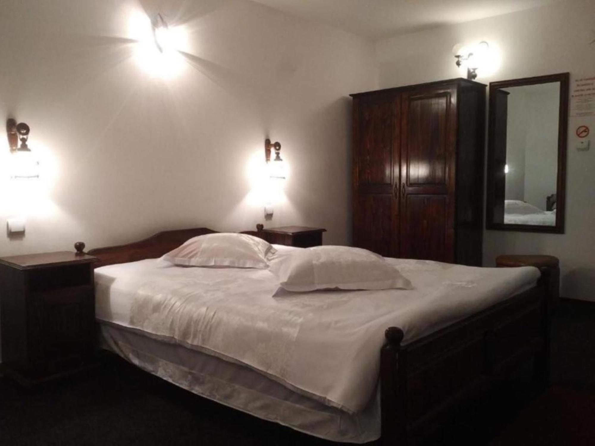 Pensiunea Millenium Sibiu With Parking - Motorcycle Friendly Travel Routes 외부 사진